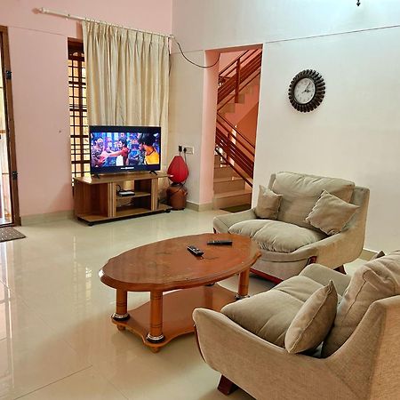 La Casa Trivandrum 4 Bhk Ac Luxury Villa At City Centre, Just 6 Kms To Airport 트리반드룸 외부 사진