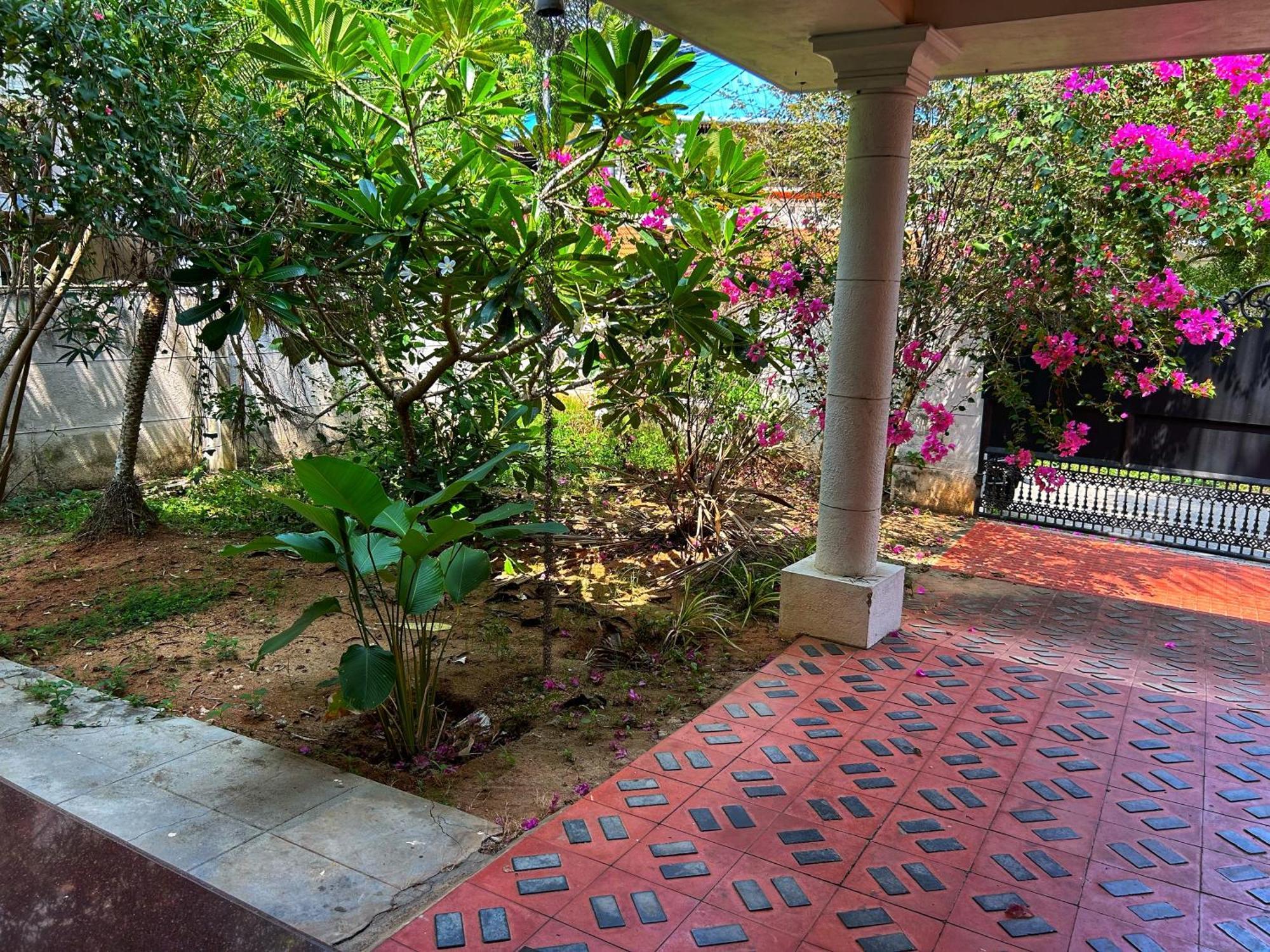 La Casa Trivandrum 4 Bhk Ac Luxury Villa At City Centre, Just 6 Kms To Airport 트리반드룸 외부 사진