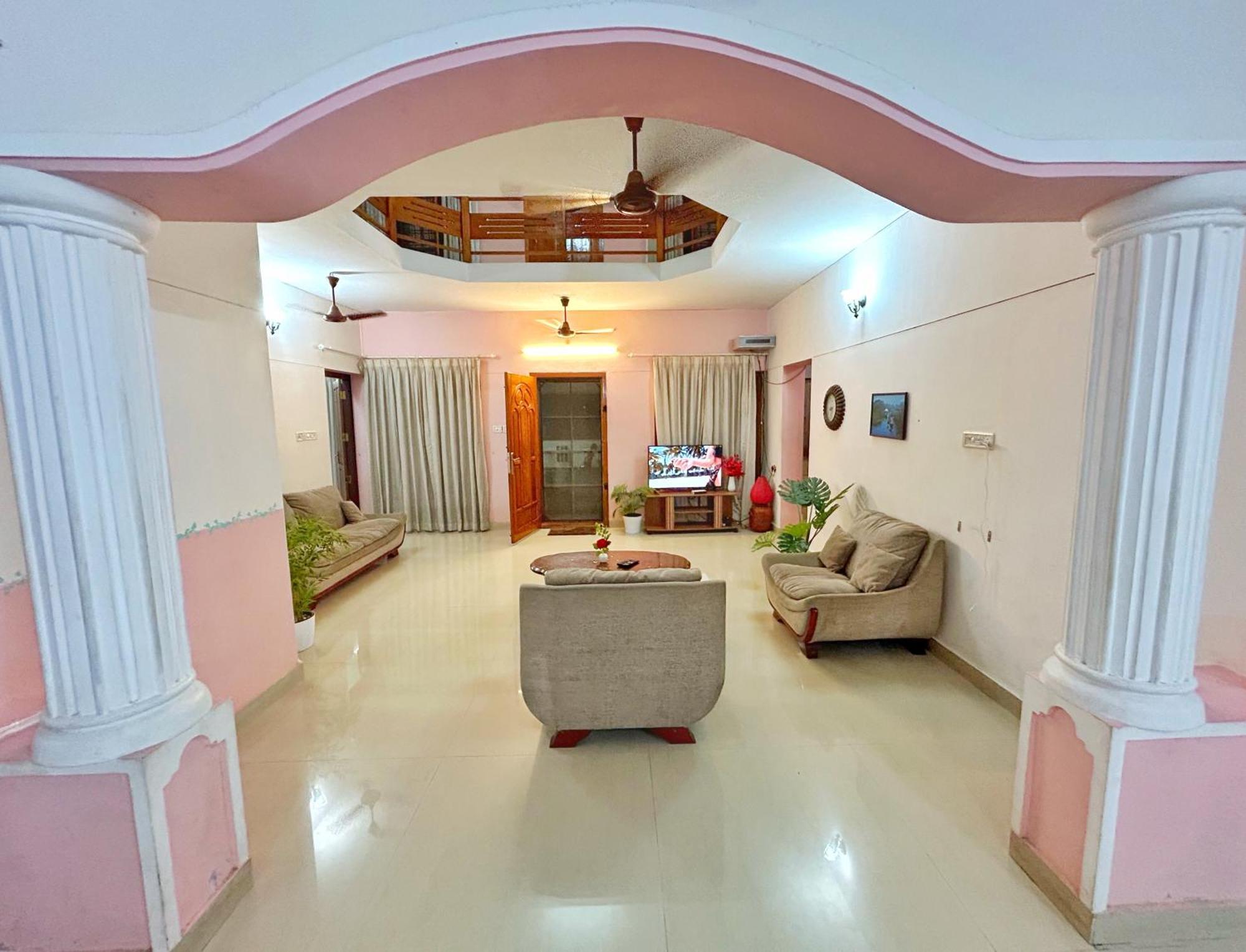 La Casa Trivandrum 4 Bhk Ac Luxury Villa At City Centre, Just 6 Kms To Airport 트리반드룸 외부 사진