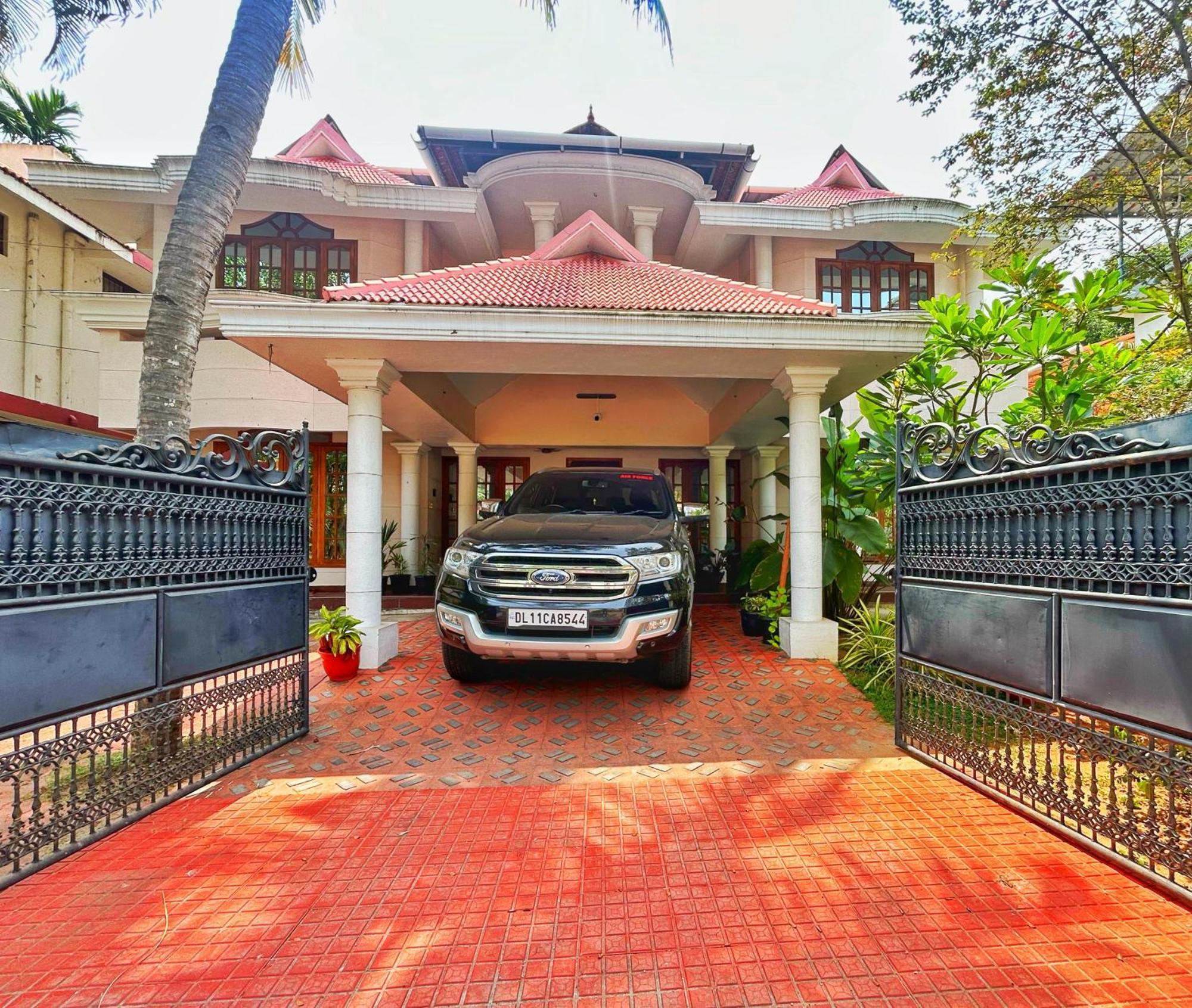 La Casa Trivandrum 4 Bhk Ac Luxury Villa At City Centre, Just 6 Kms To Airport 트리반드룸 외부 사진